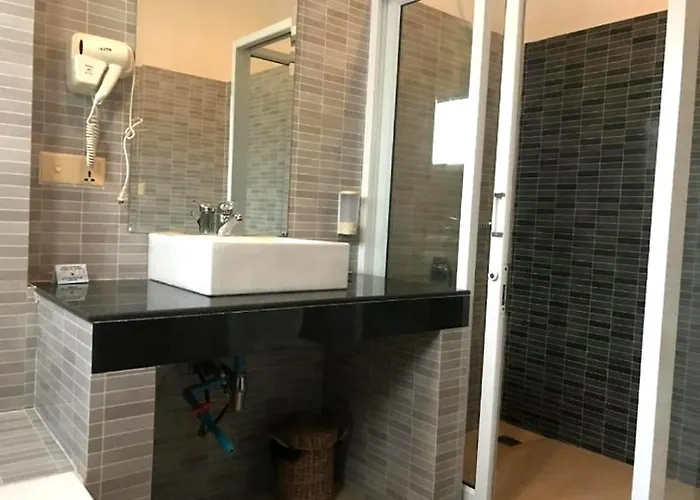 Saba Lua Hotel 4*